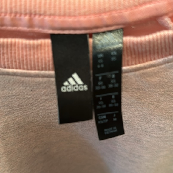 Adorable peach blush heather tone cropped Adidas sweatshirt size medium. - Picture 4 of 10